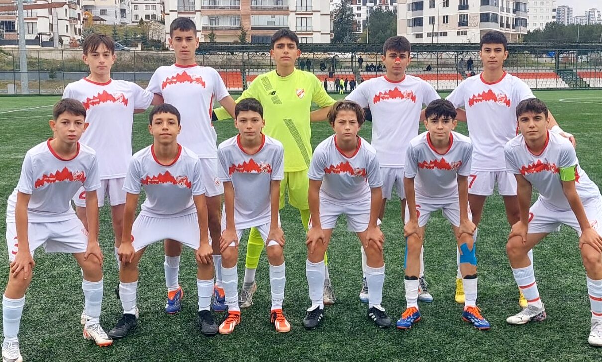 Boluspor U-14’ten Tarihi Fark: Kastamonuspor’a Gol Yağmuru!